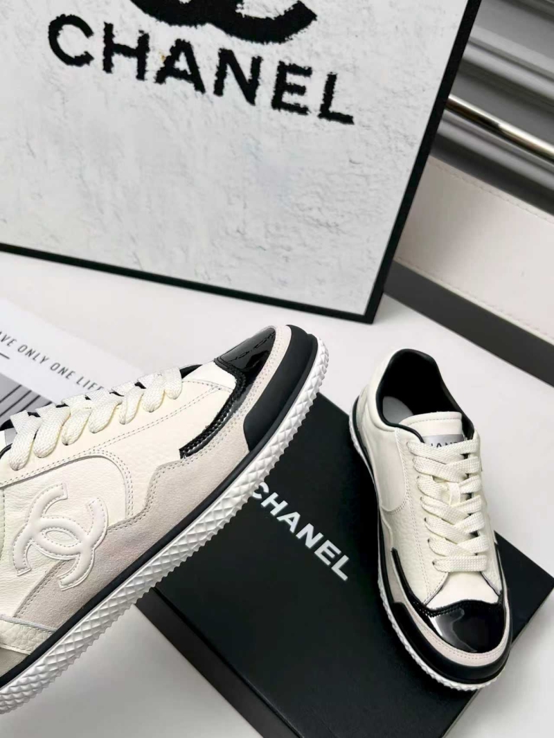 Ch**el sport shoes